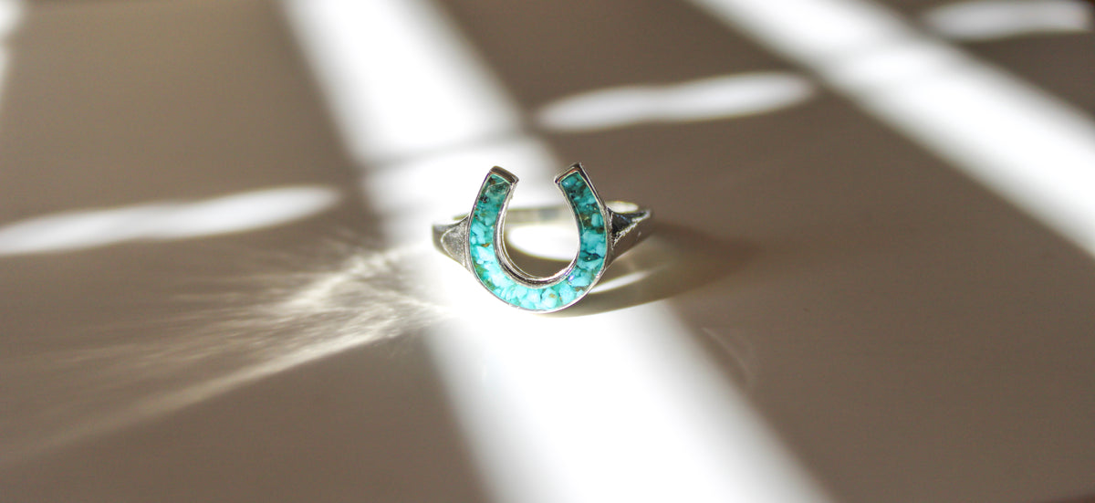 The Lucky Belle Ring in 925 Sterling Silver with a Turquoise Inlay
