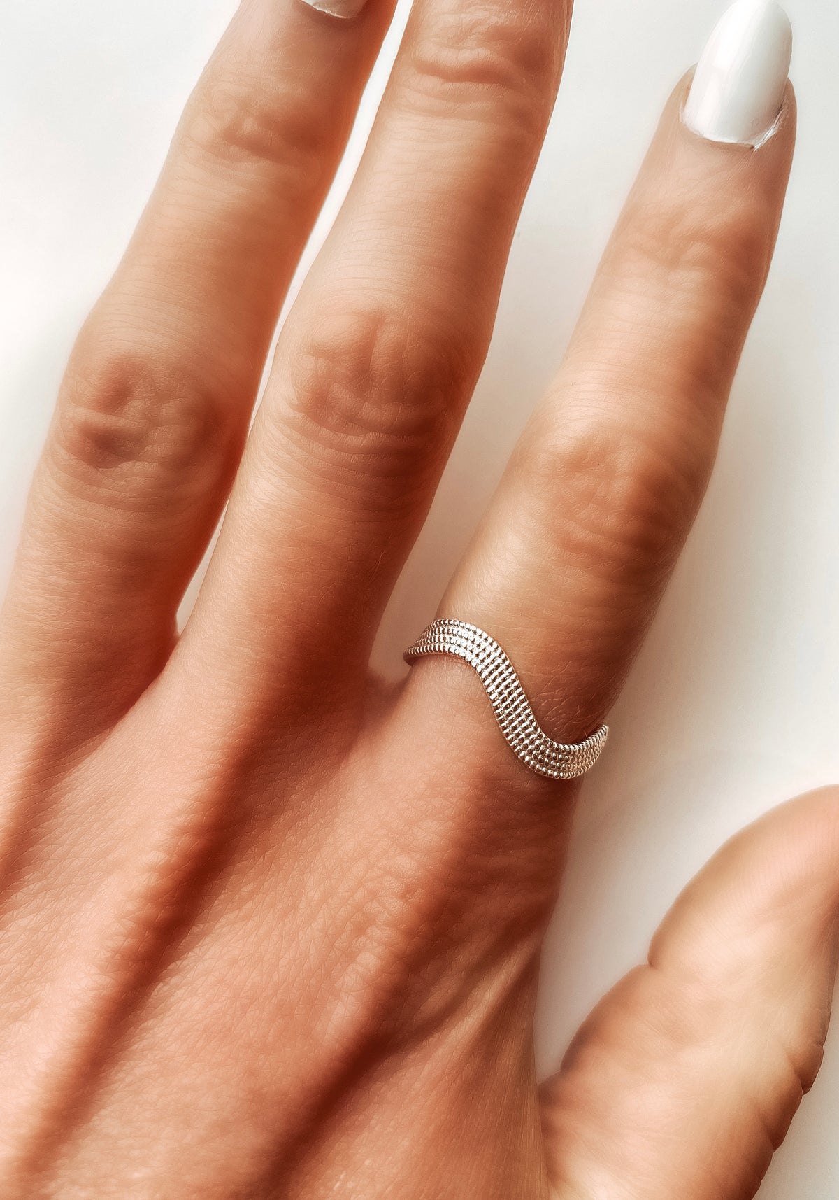 Lucky Lariat Ring in 925 Sterling Silver