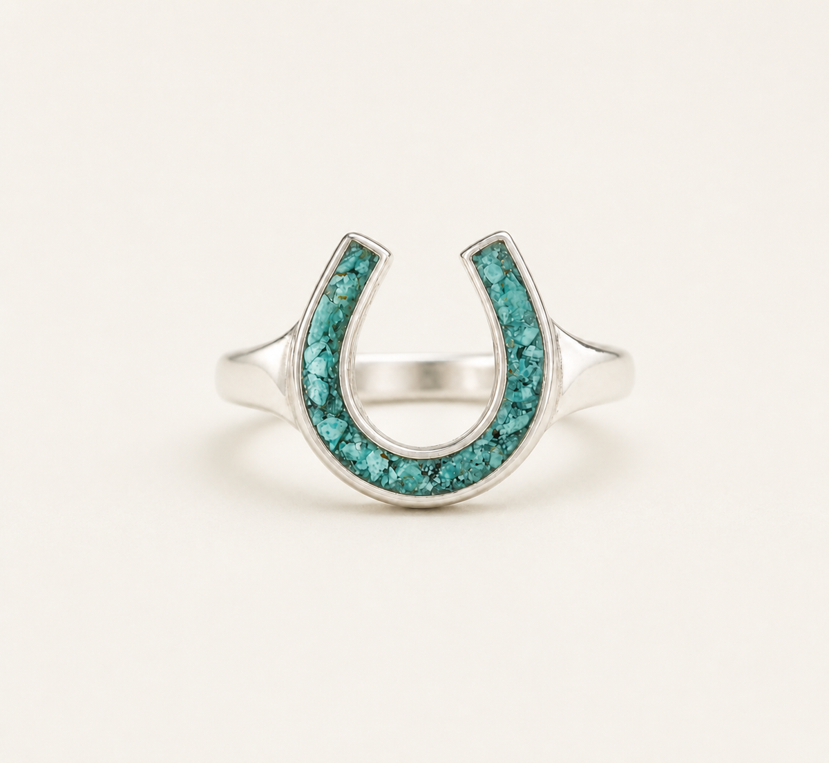 The Lucky Belle Ring in 925 Sterling Silver with a Turquoise Inlay