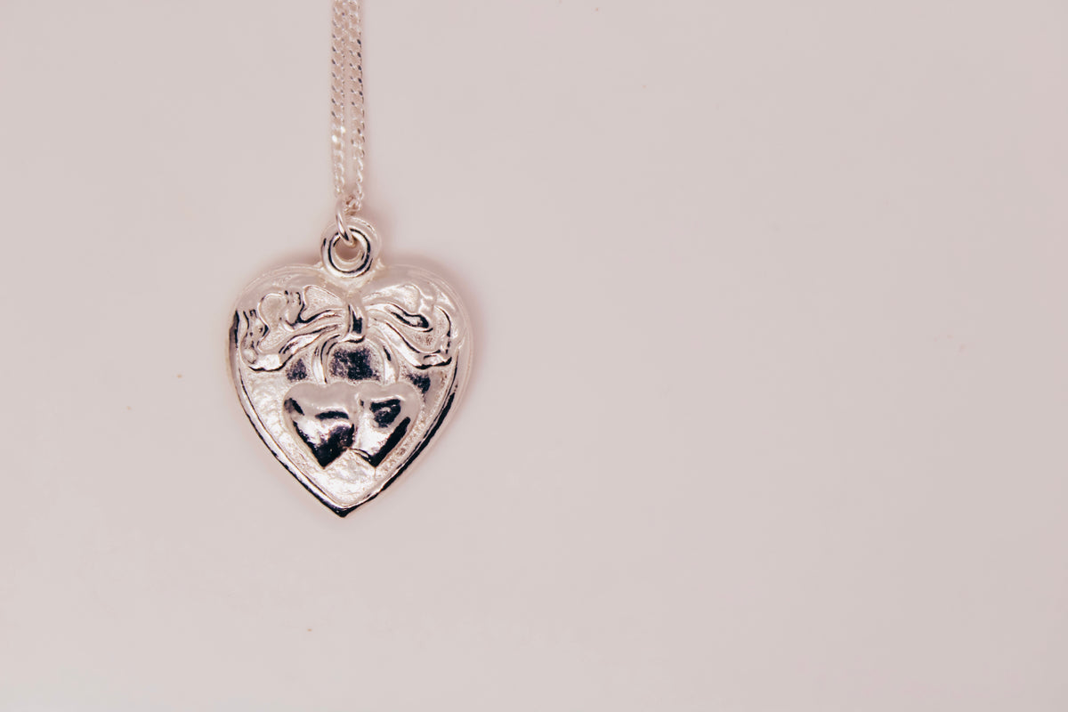 Vintage Sweetheart Necklace in 925 Sterling Silver